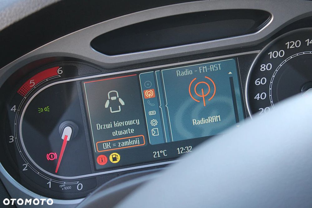 Ford S-Max - 20