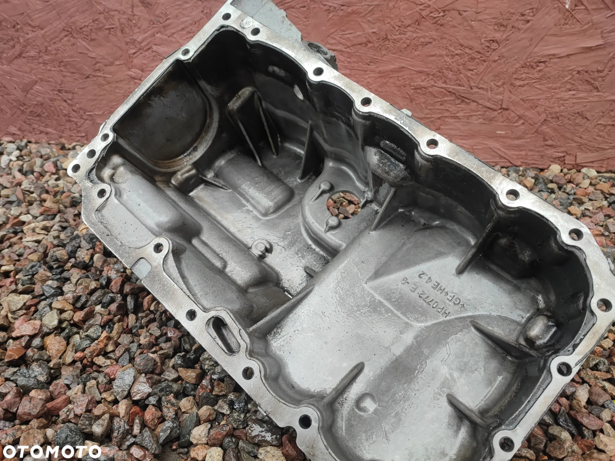 BMW E81 / E82 / E87 / E90 / E91 / E92 ORYGINALNA MISKA OLEJOWA / MISA OLEJU ALUMINIOWA DO SILNIKÓW GAMY N47 ( 1.8D / 2.0D ) O NR. 11 13 8 510 206 OEM W DABRDZO DOBRYM STANIE - 11
