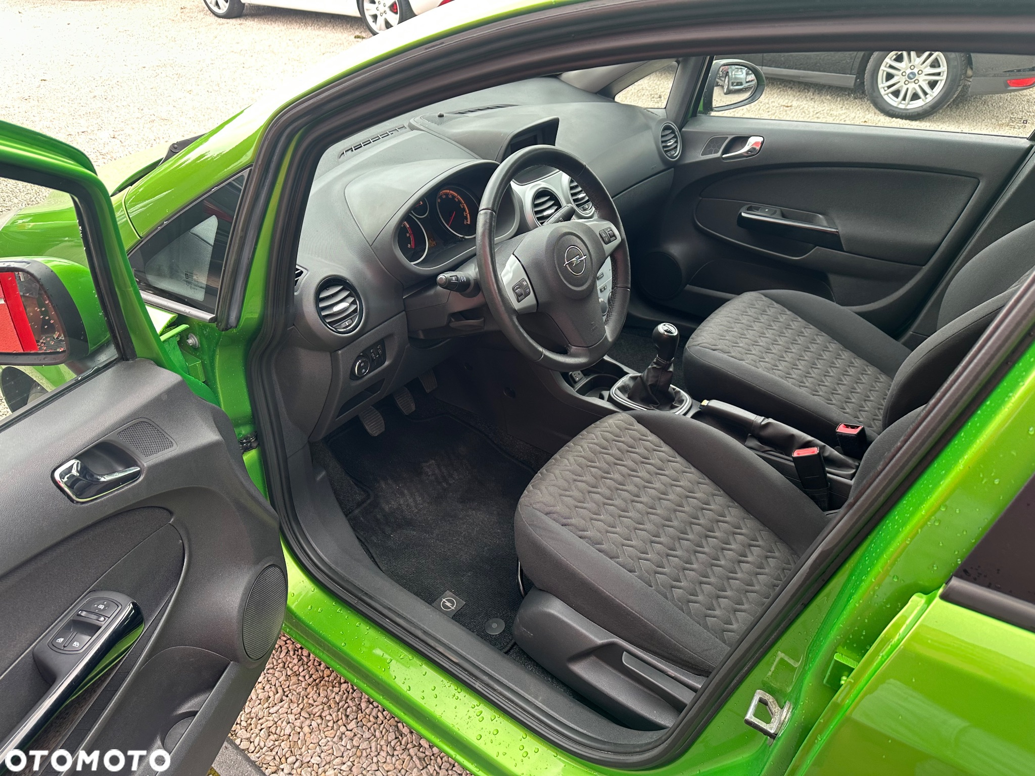 Opel Corsa 1.4 16V Active - 5