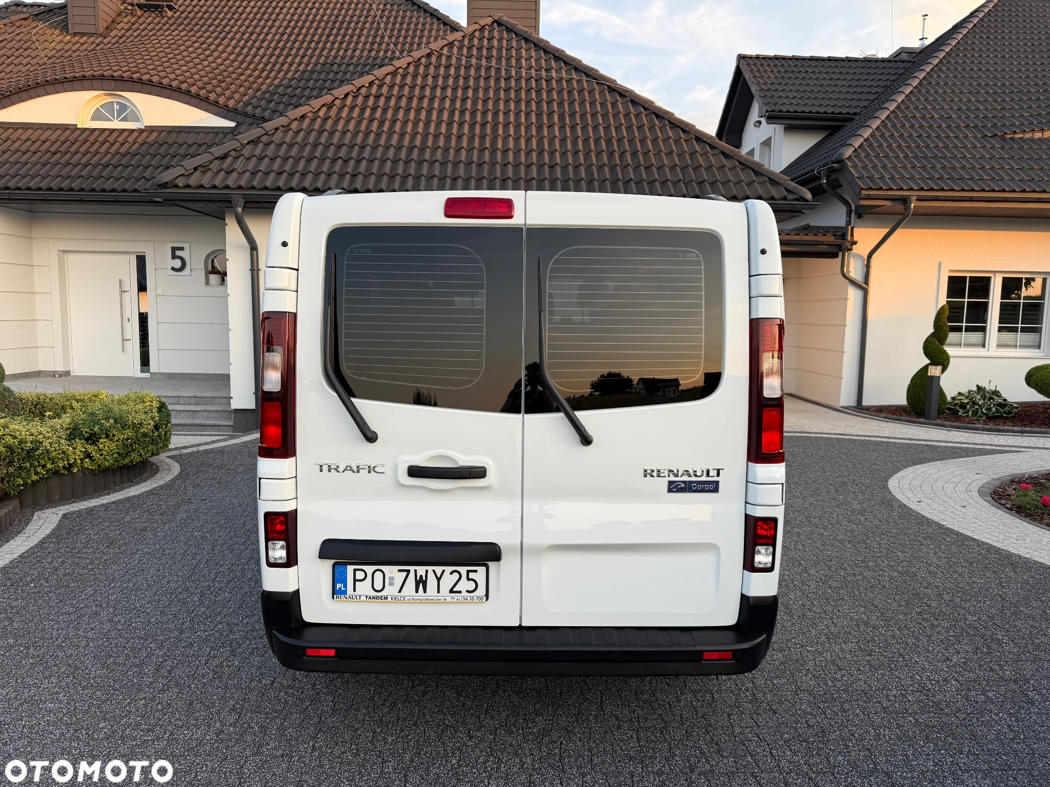 Renault Trafic 2.0 dCi L2H1 HD Extra (bryg.) - 4