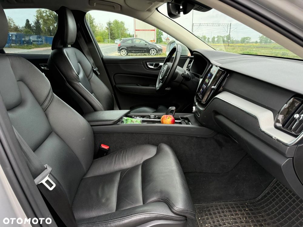 Volvo XC 60 B4 B Inscription - 9
