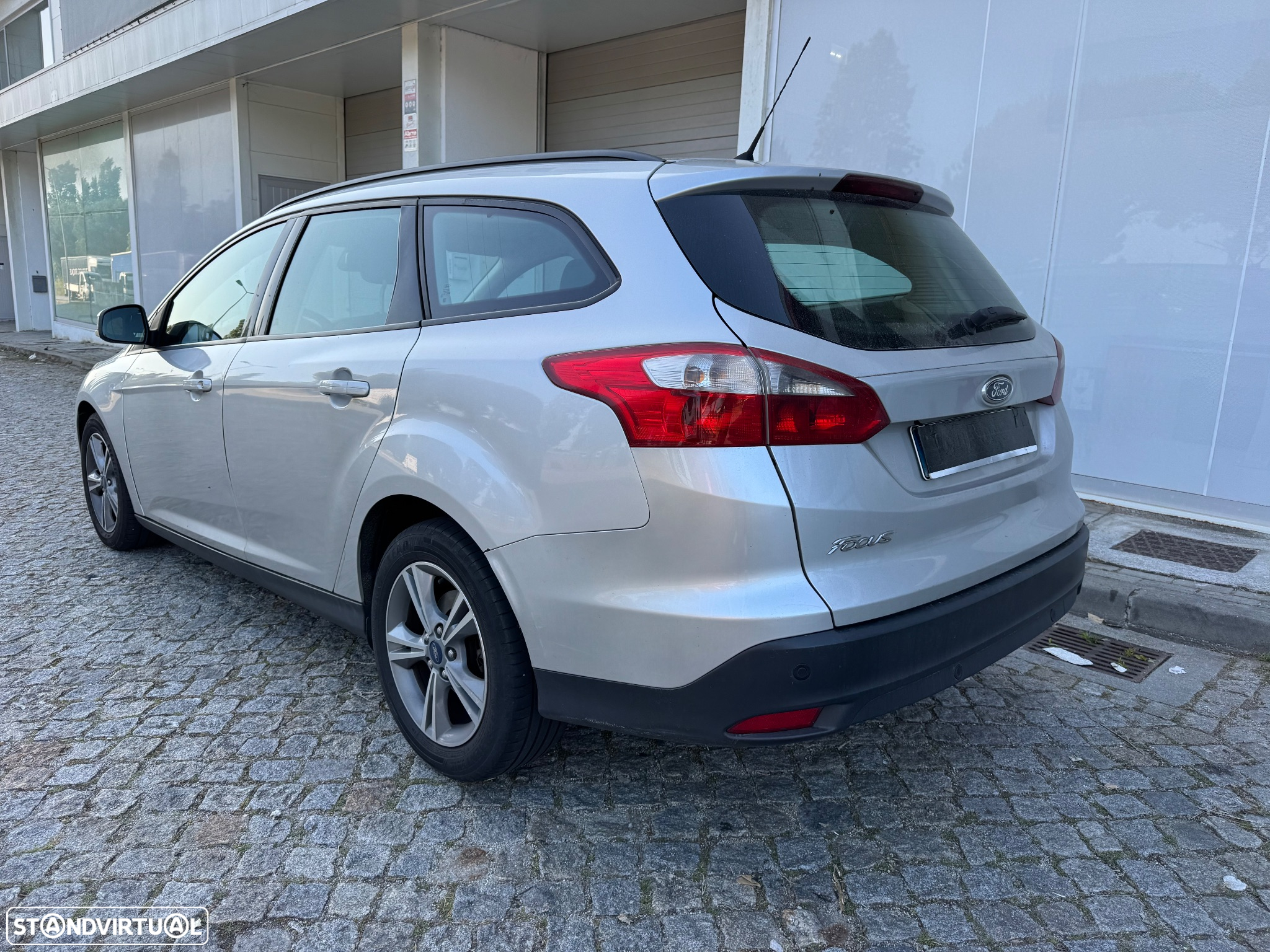 Ford Focus SW 1.6 TDCi DPF SYNC Edition - 4