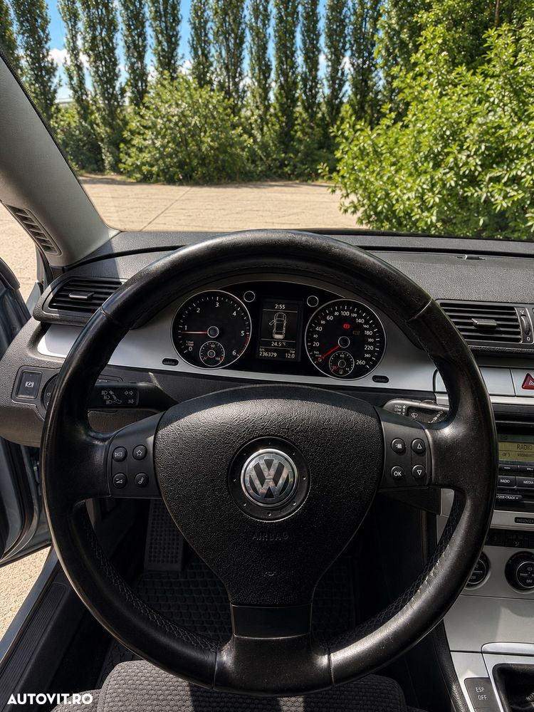 Volkswagen Passat - 9