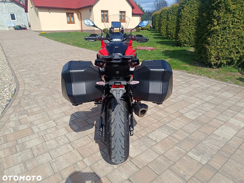BMW XR - 8