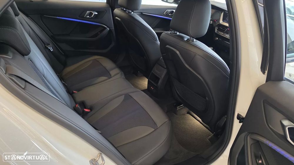 BMW 116 d Pack M - 44