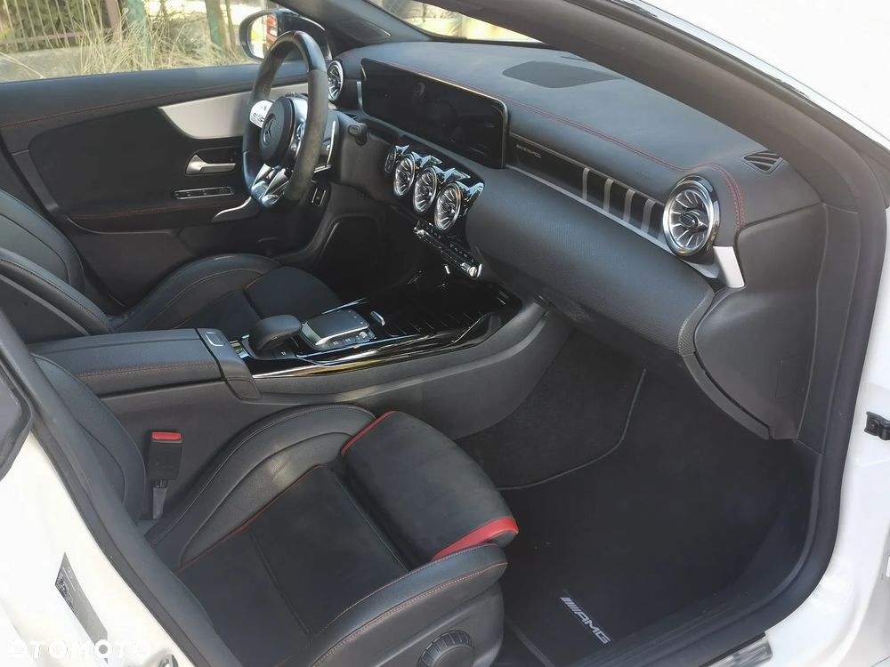 Mercedes-Benz CLA AMG 45 S 4Matic+ AMG Speedshift 8G-DCT AMG Line Premium - 16