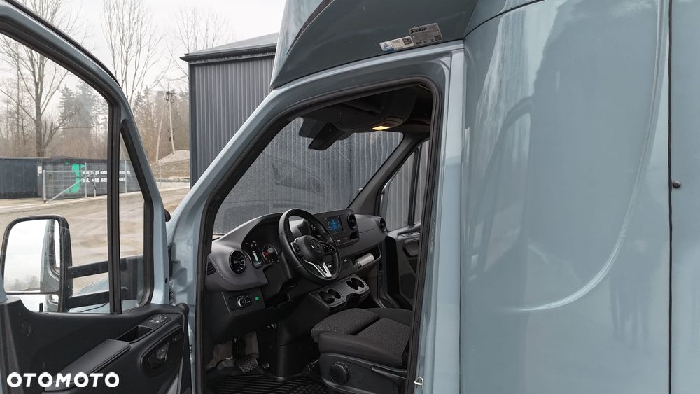 Mercedes-Benz Sprinter - 7