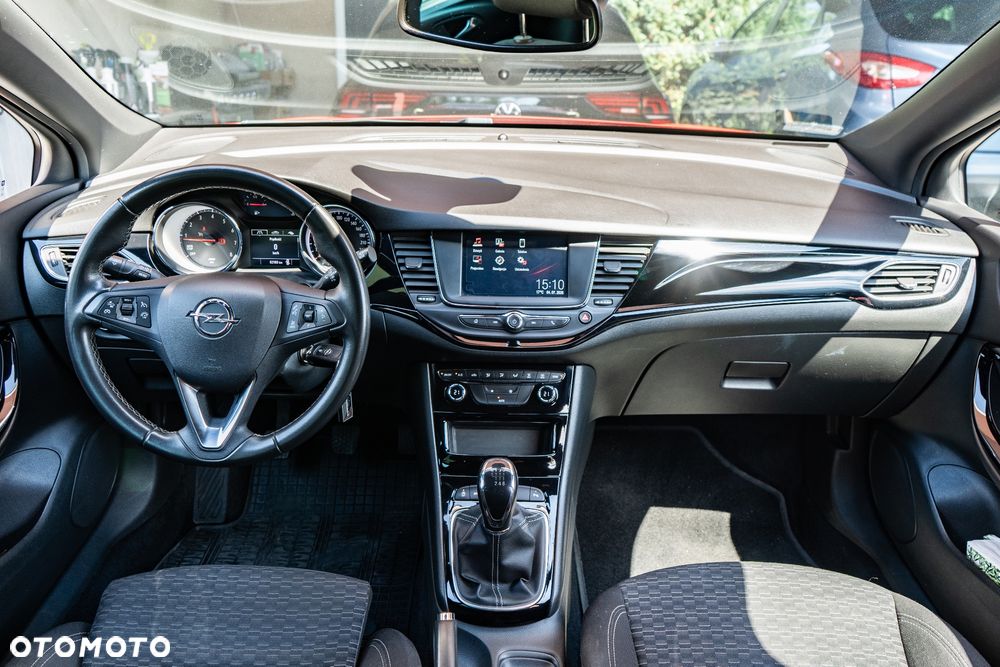 Opel Astra 1.6 T Dynamic S&S - 37