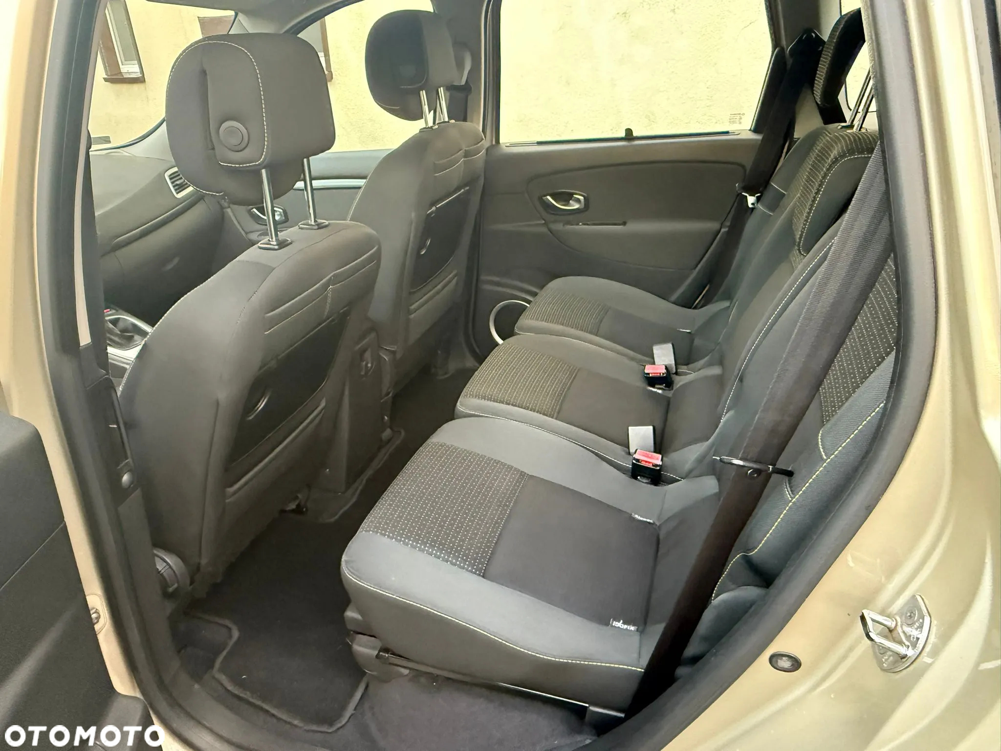 Renault Scenic 1.9 dCi Privilege - 6