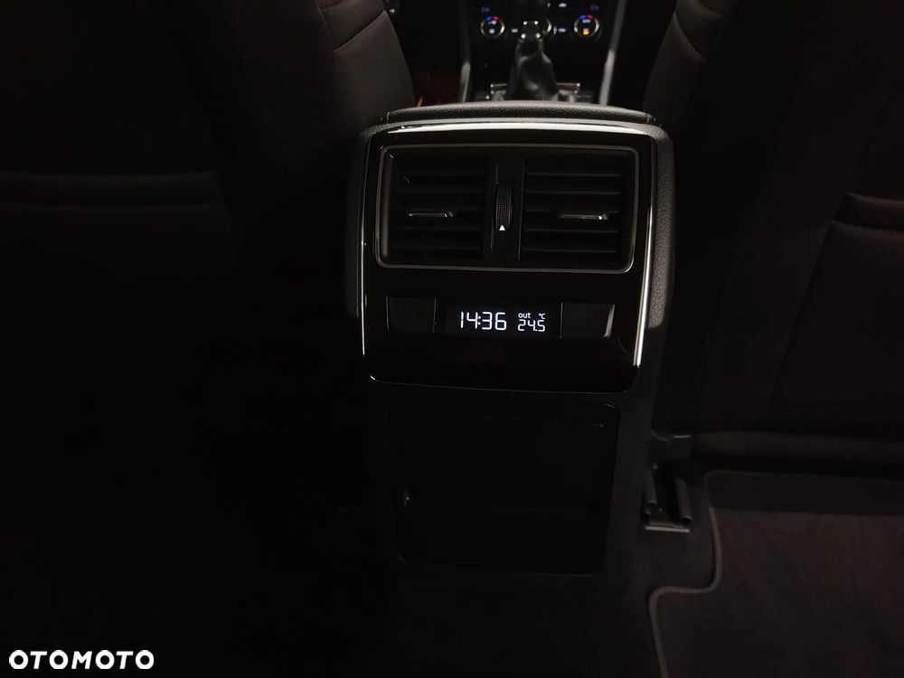 Skoda Superb 2.0 TDI Style - 28