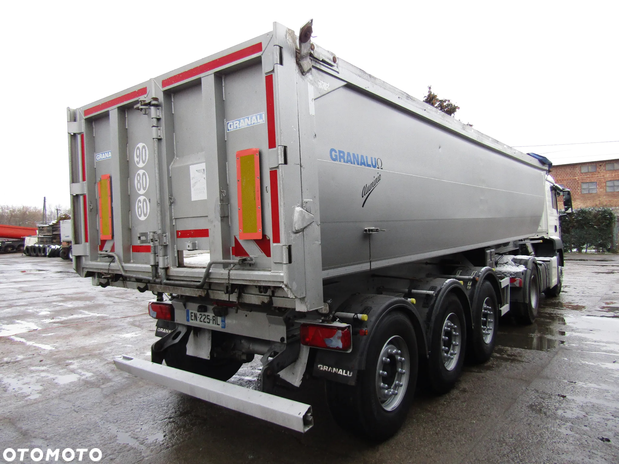 Granalu S3NA10 / 27m3 / ALUMINIOWA / OŚ PODNOSZONA / 5,1T - 3