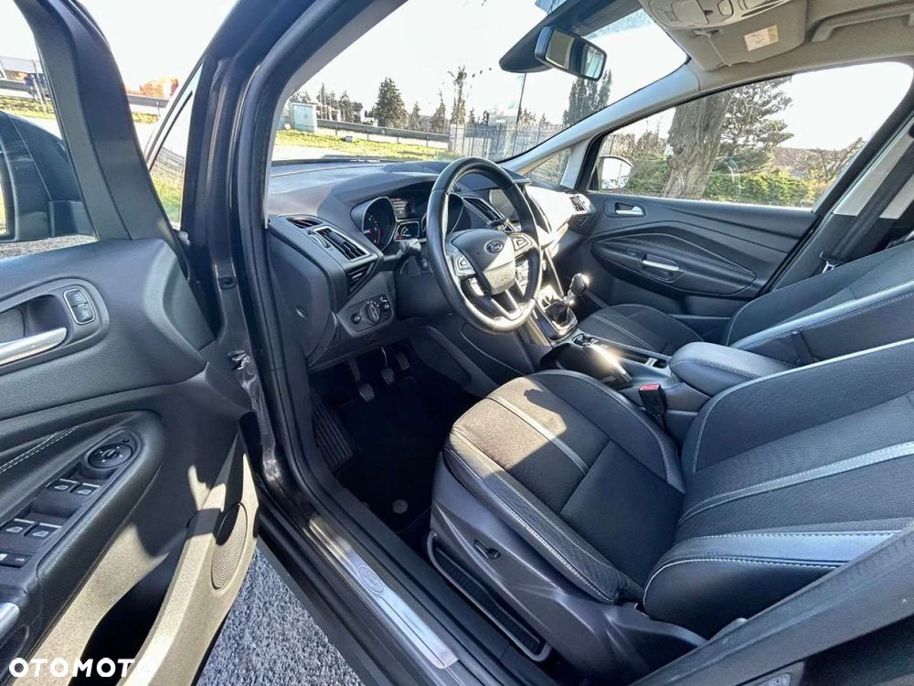 Ford Grand C-MAX - 27