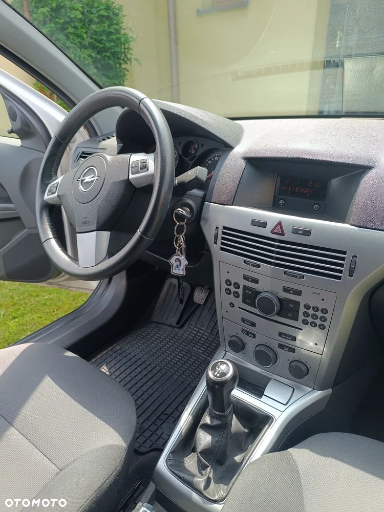Opel Astra 1.6 - 24