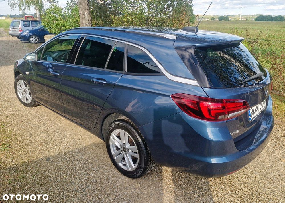 Opel Astra 1.4 Turbo Start/Stop Sports Tourer Dynamic - 2