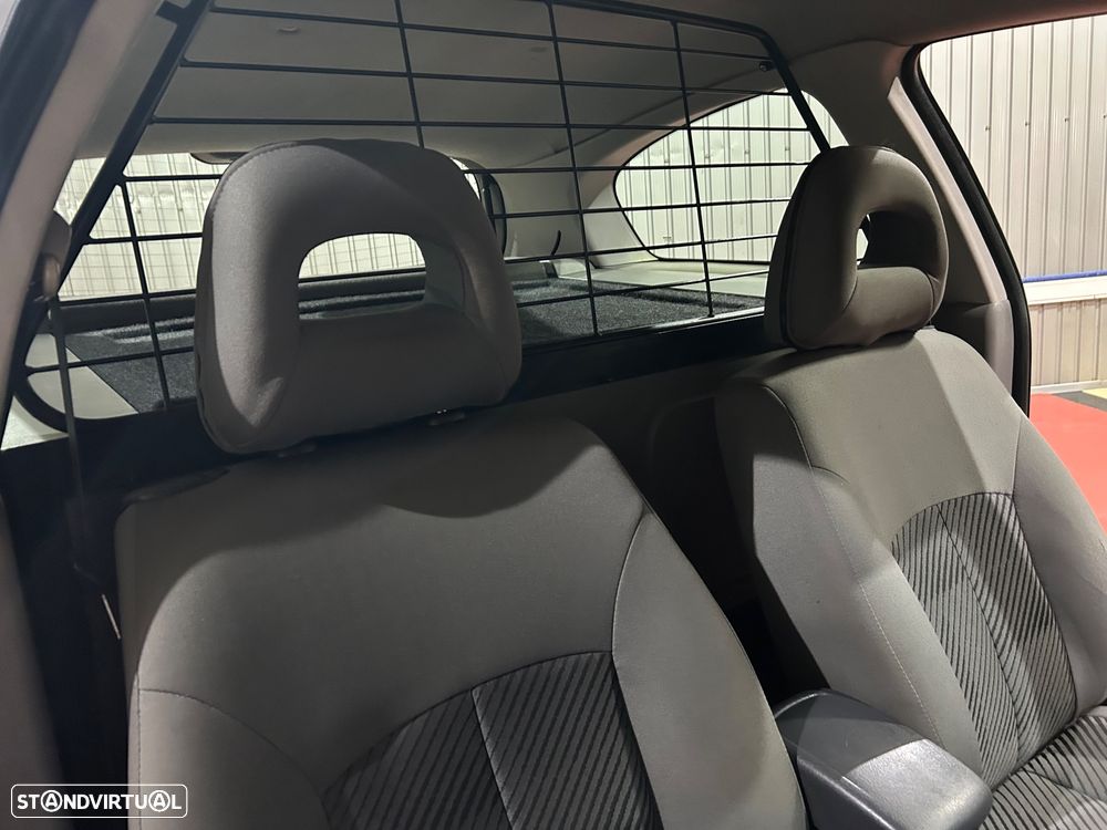 Nissan Almera - 11