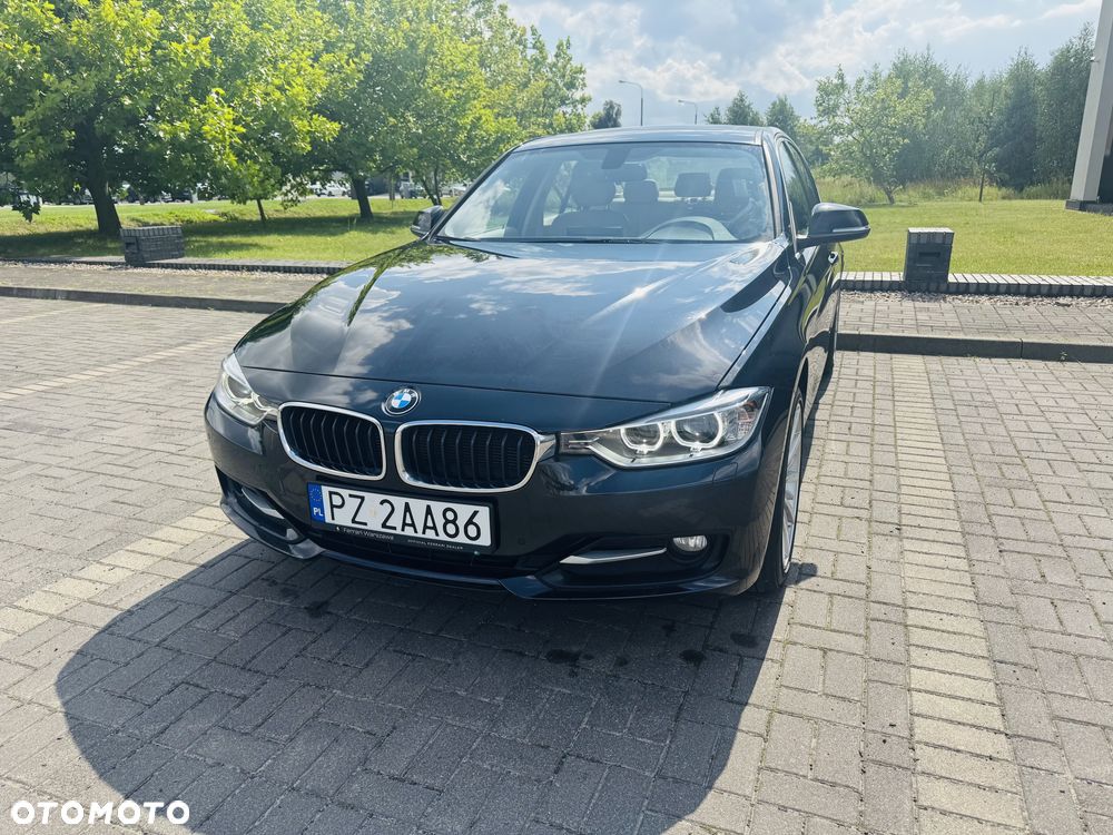 BMW Seria 3 328i xDrive Sport-Aut Luxury Line - 8