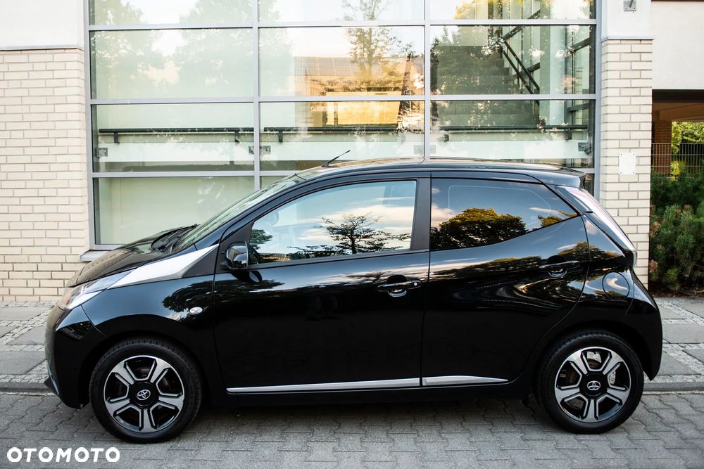 Toyota Aygo x-business - 3