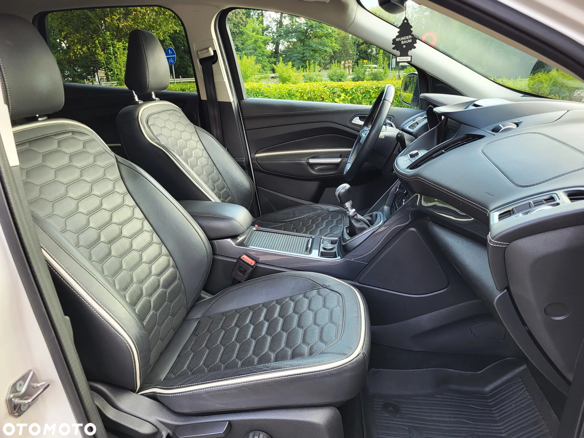 Ford Kuga Vignale 1.5 EcoBoost FWD - 16