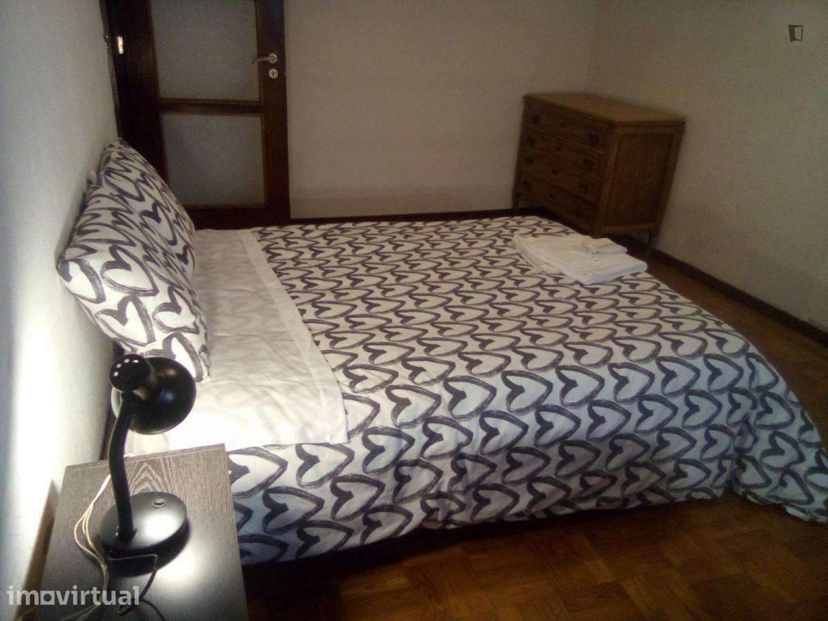 Quarto - localizado em Vila nova de gaia - Grande imagem: 2/4