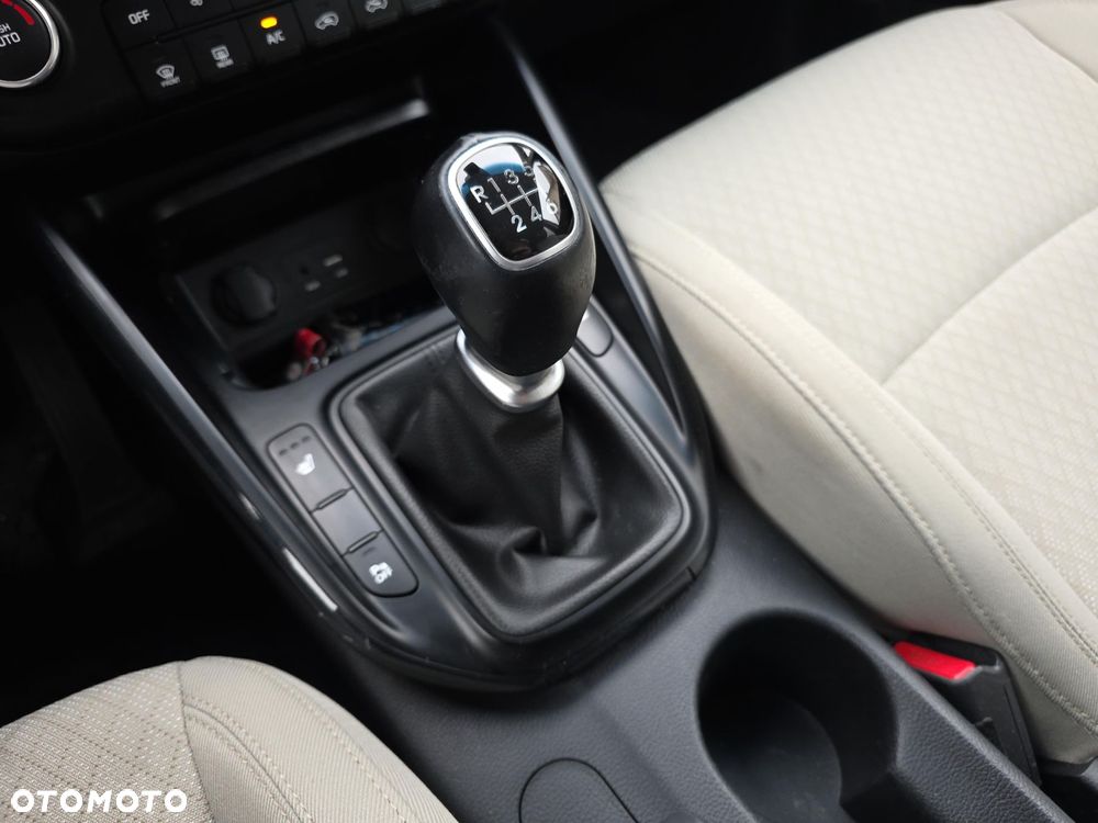 Kia Carens 1.7 CRDi Business Line - 15