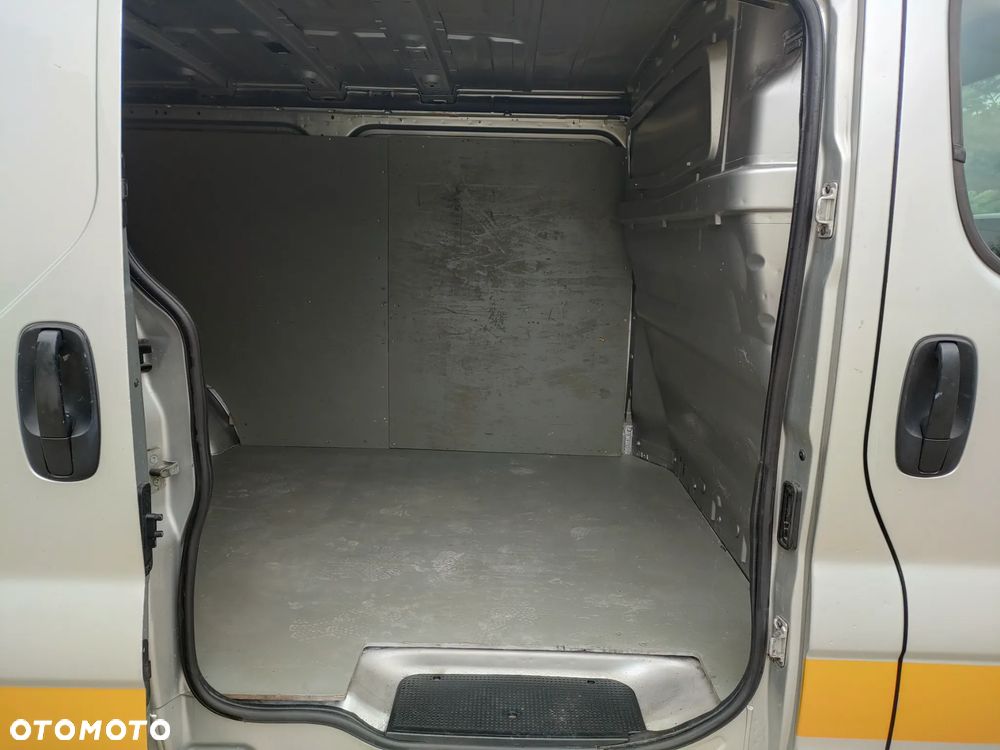 Opel Vivaro - 16
