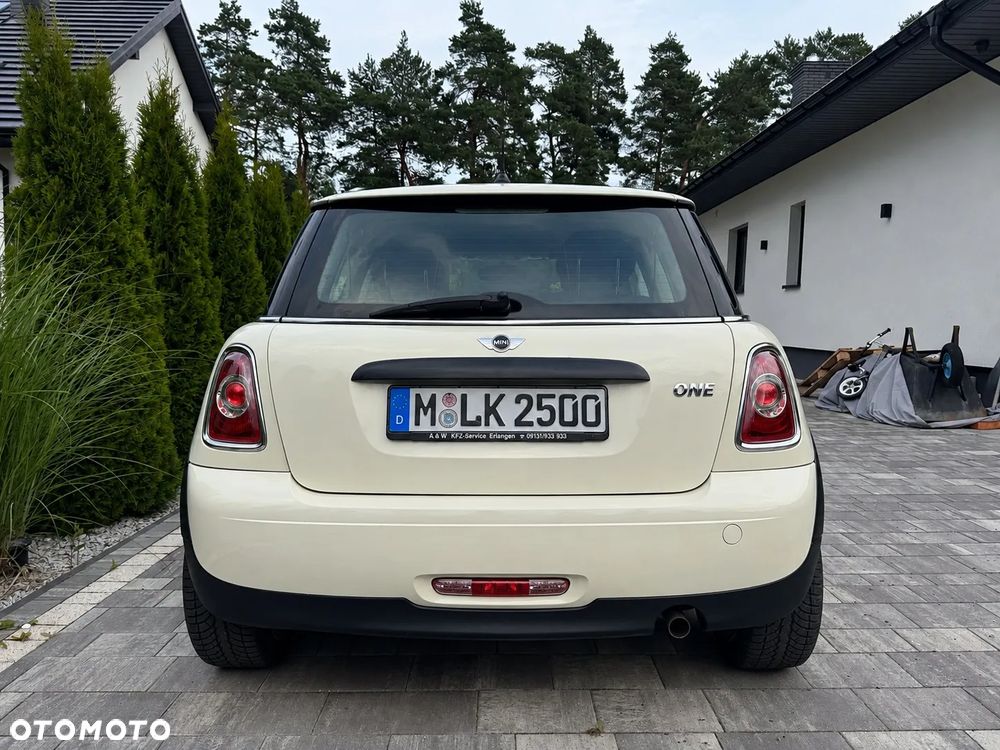 MINI ONE - 8