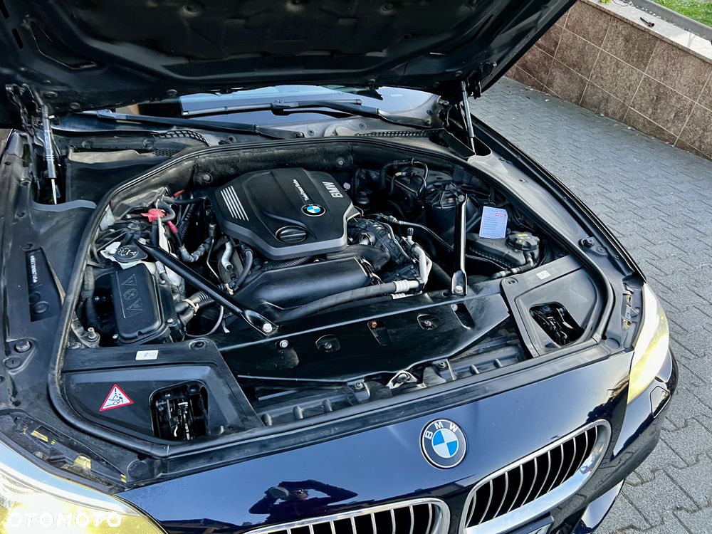BMW Seria 5 520d - 14