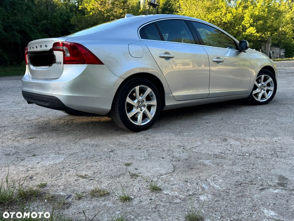 Volvo S60 D3 Geartronic Momentum - 3