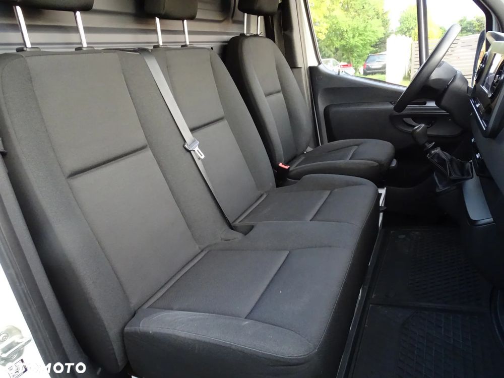 Mercedes-Benz SPRINTER - 19