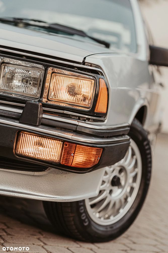 Audi 200 - 16