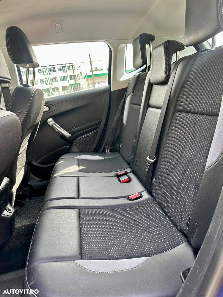 Peugeot 2008 - 7
