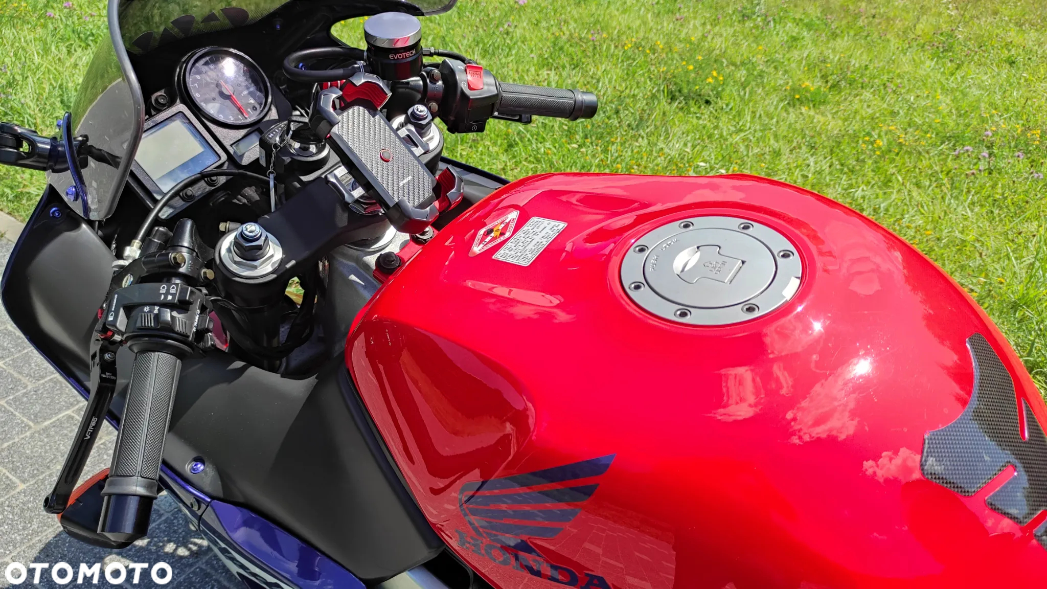 Honda CBR - 9
