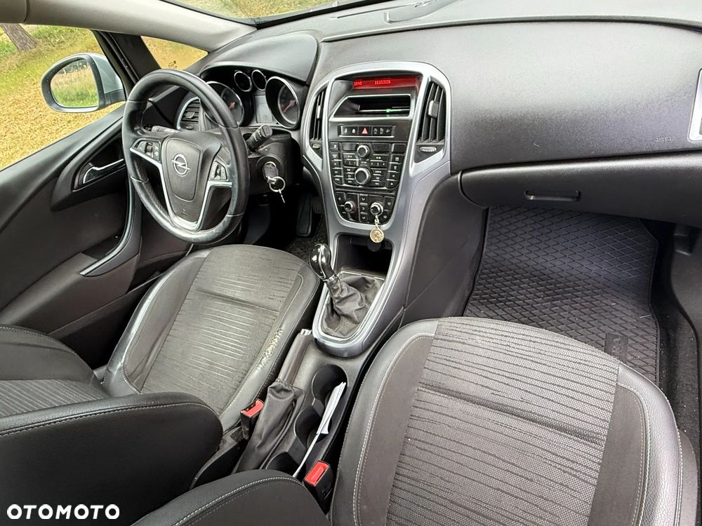 Opel Astra 2015 photo 5