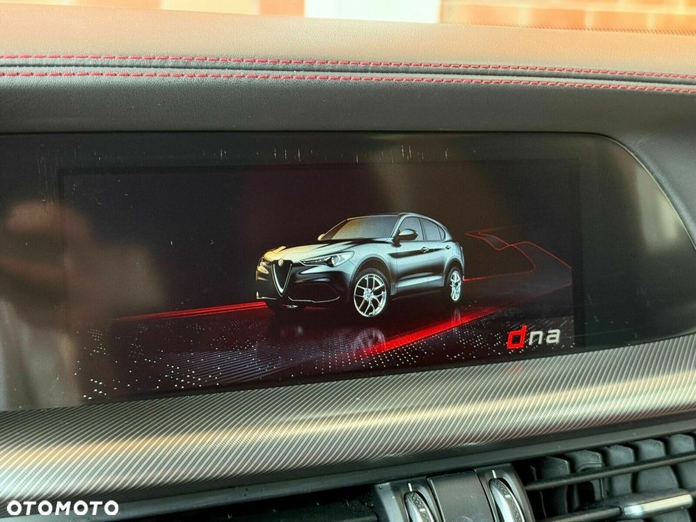 Alfa Romeo Stelvio 2.0 Turbo Veloce Q4 - 28