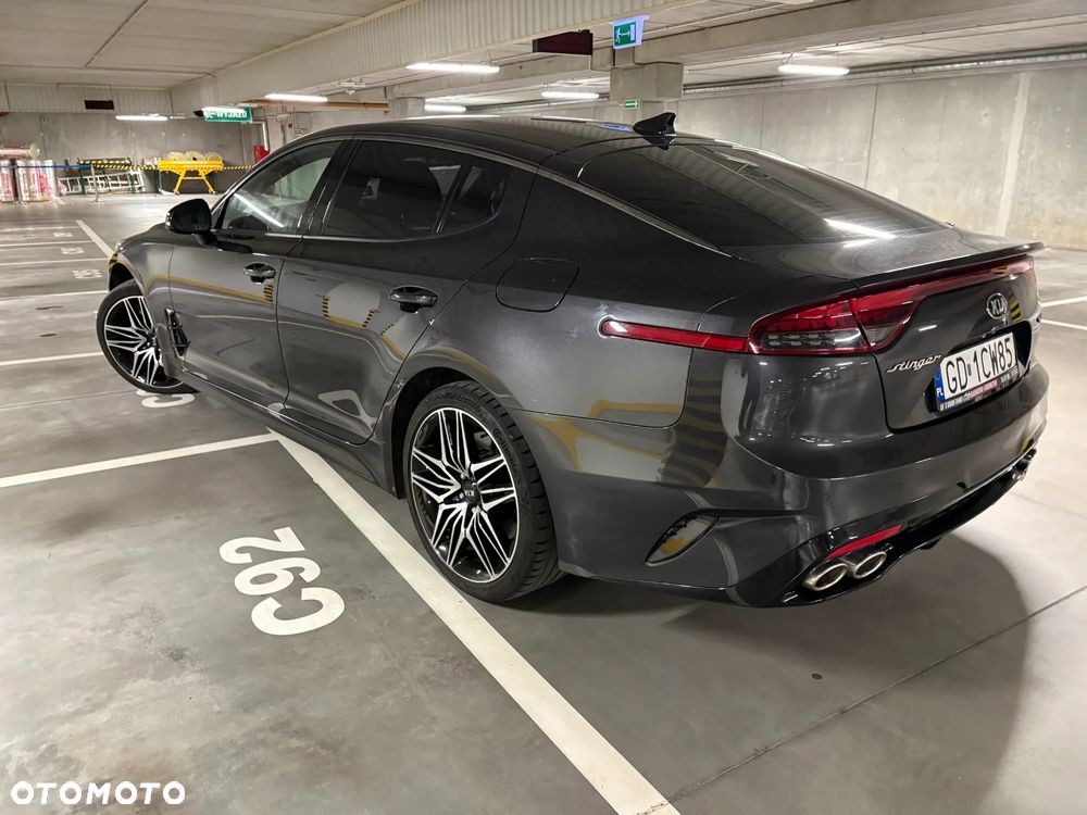 Kia Stinger - 4