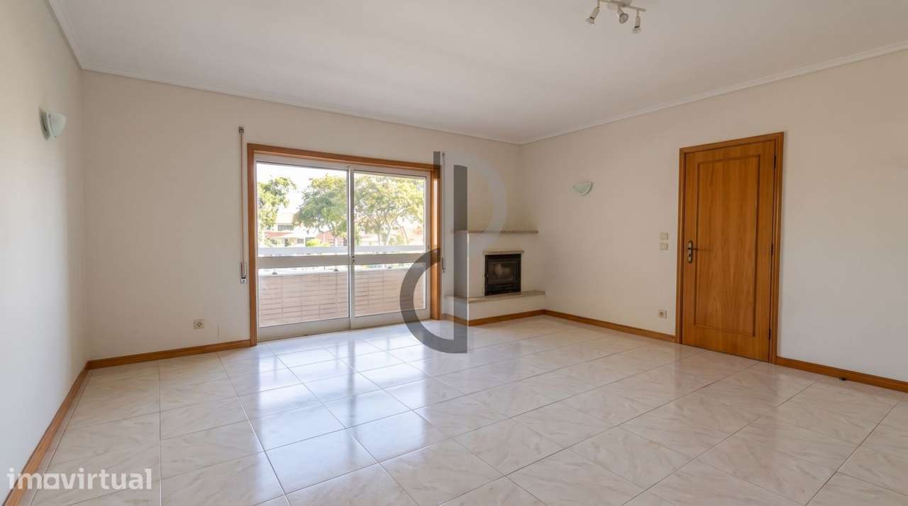 Apartamento T2+1 - Aguda (a 850m da praia) - Grande imagem: 4/31