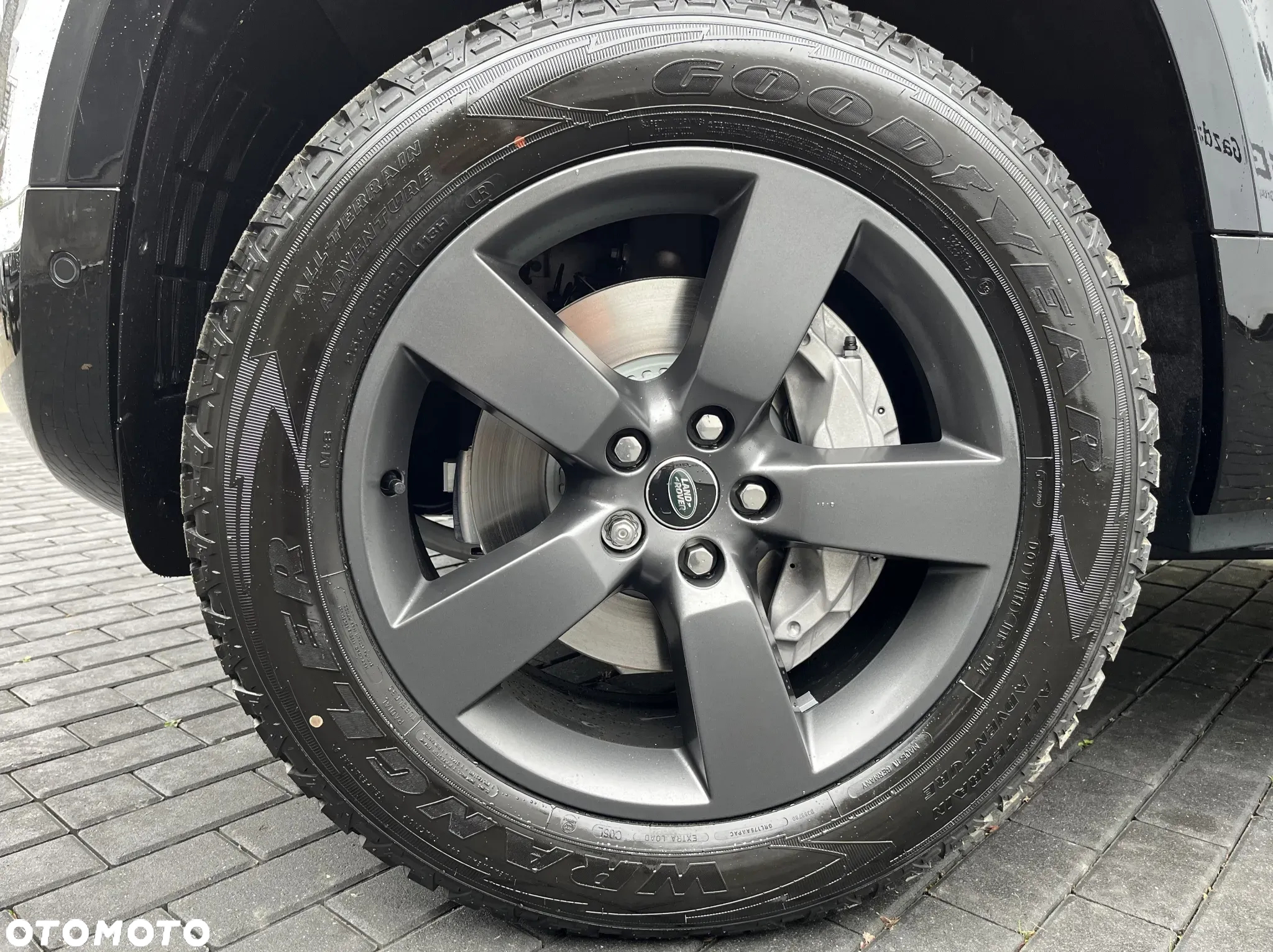 Land Rover Defender 110 D300 X-Dynamic HSE - 17