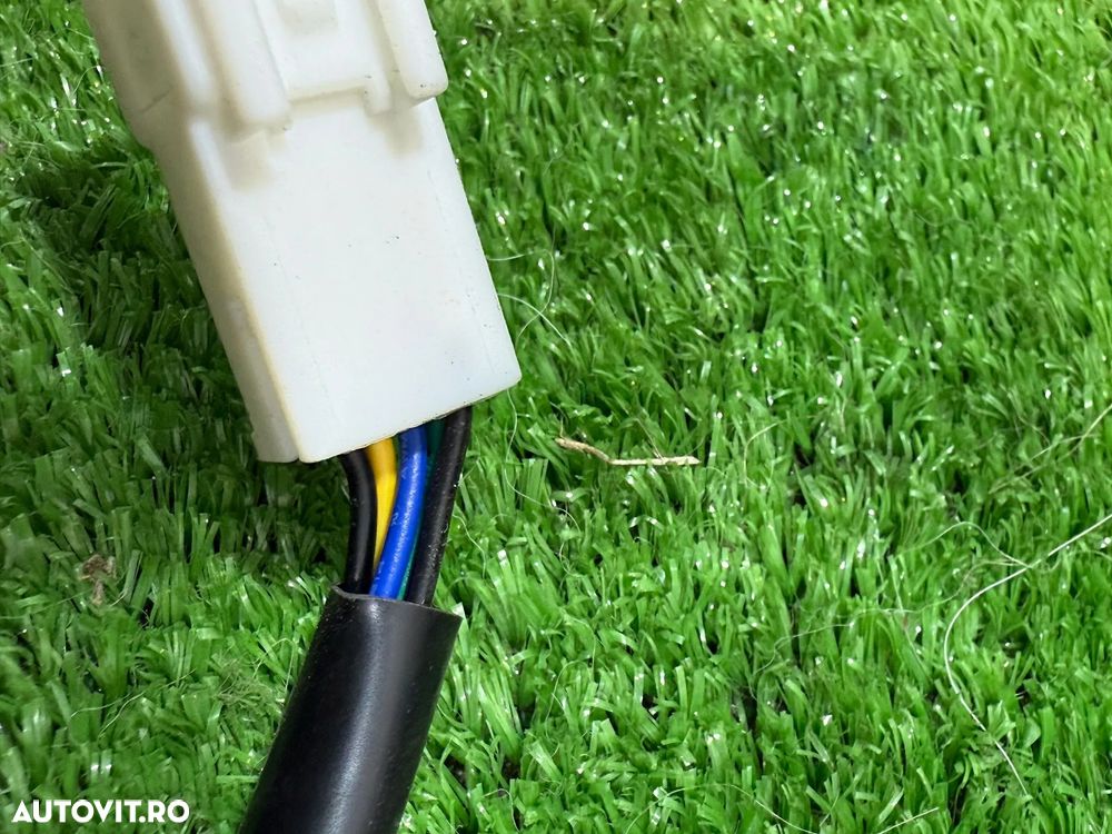 OGLINDA STANGA DACIA SANDERO 2 1.5 DIESEL 2015 COD OEM 963023731R E9044625 E9044626 2012-2017 - 6