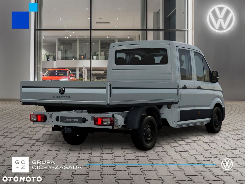 Volkswagen Crafter 35 Skrzyniowy z podwójną kabiną silnik: 2,0 l EU6 SCR 140 KM / skrzynia biegów: Przedni napęd manualna 6-biegowa rozstaw osi: 3640 mm - 5