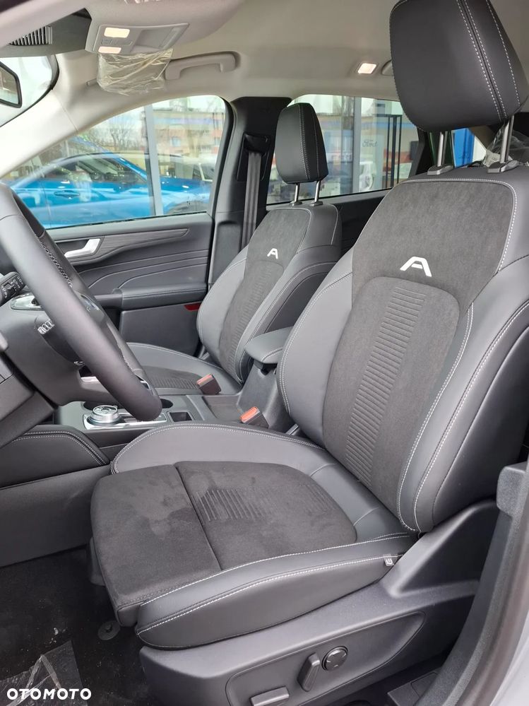 Ford Kuga - 11