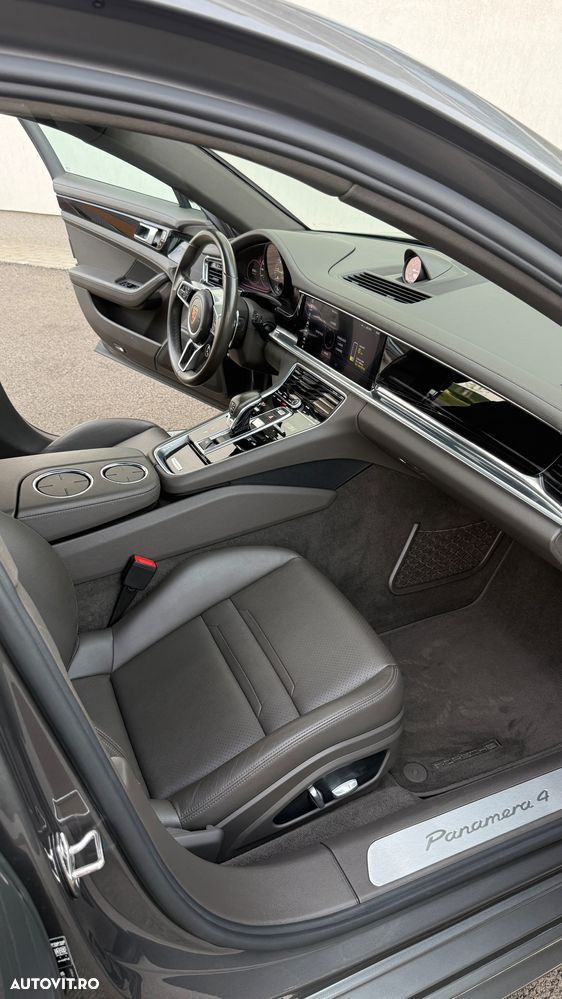 Porsche Panamera 4 - 18
