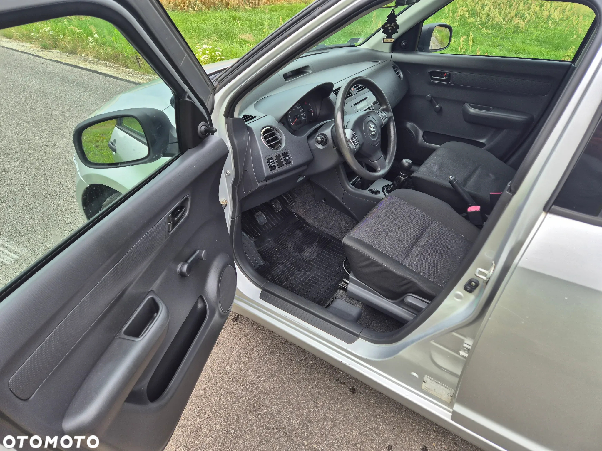 Suzuki Swift - 8
