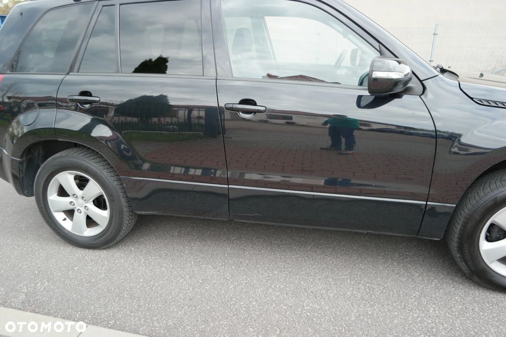 Suzuki Grand Vitara 2.4 De Luxe - 15