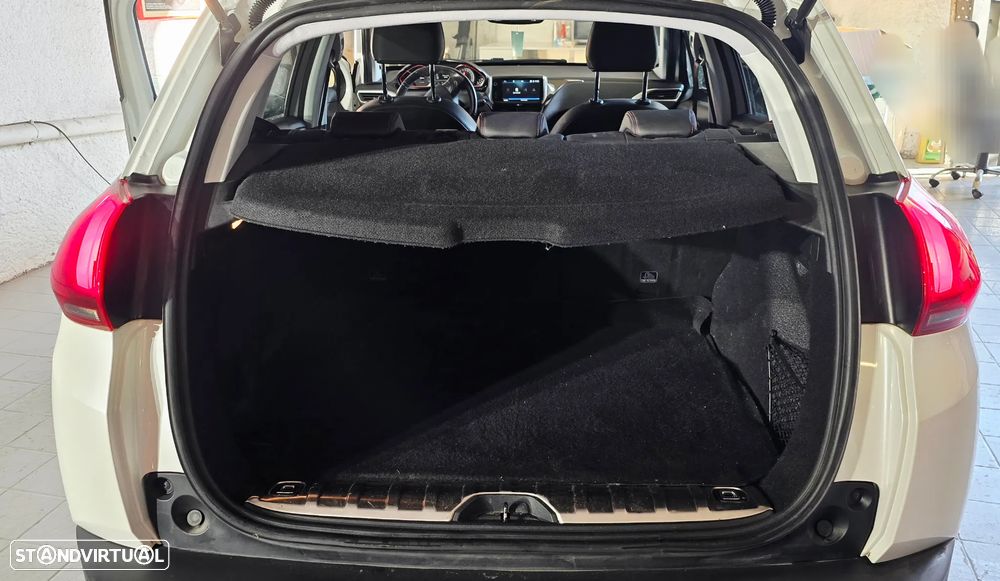 Peugeot 2008 1.2 PureTech GT Line - 2