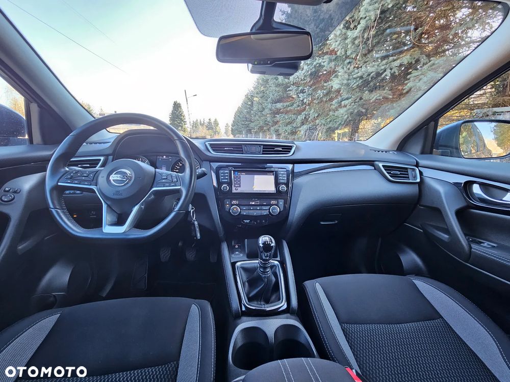 Nissan Qashqai 1.2 DIG-T N-Vision - 16