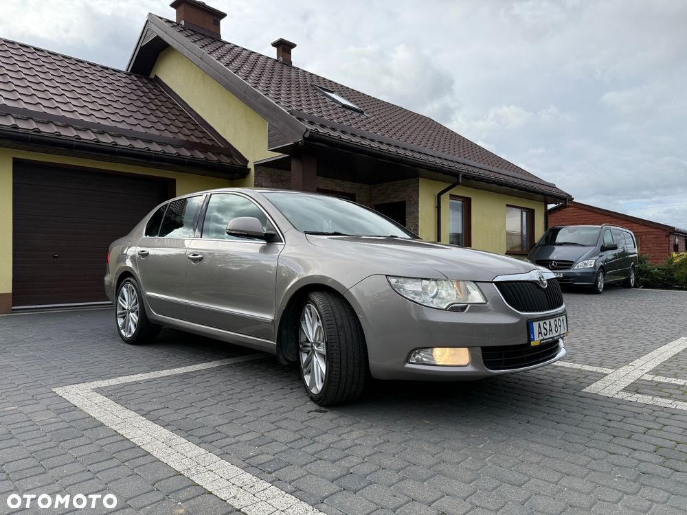 Skoda Superb 2.0 TDI Business DSG - 9