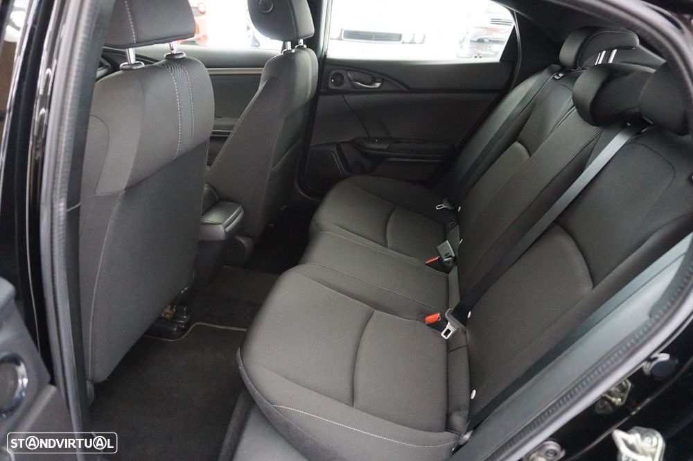 Honda Civic 1.0 i-VTEC Elegance - 8