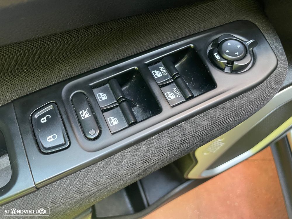Jeep Renegade 1.6 MultiJet Longitude - 25