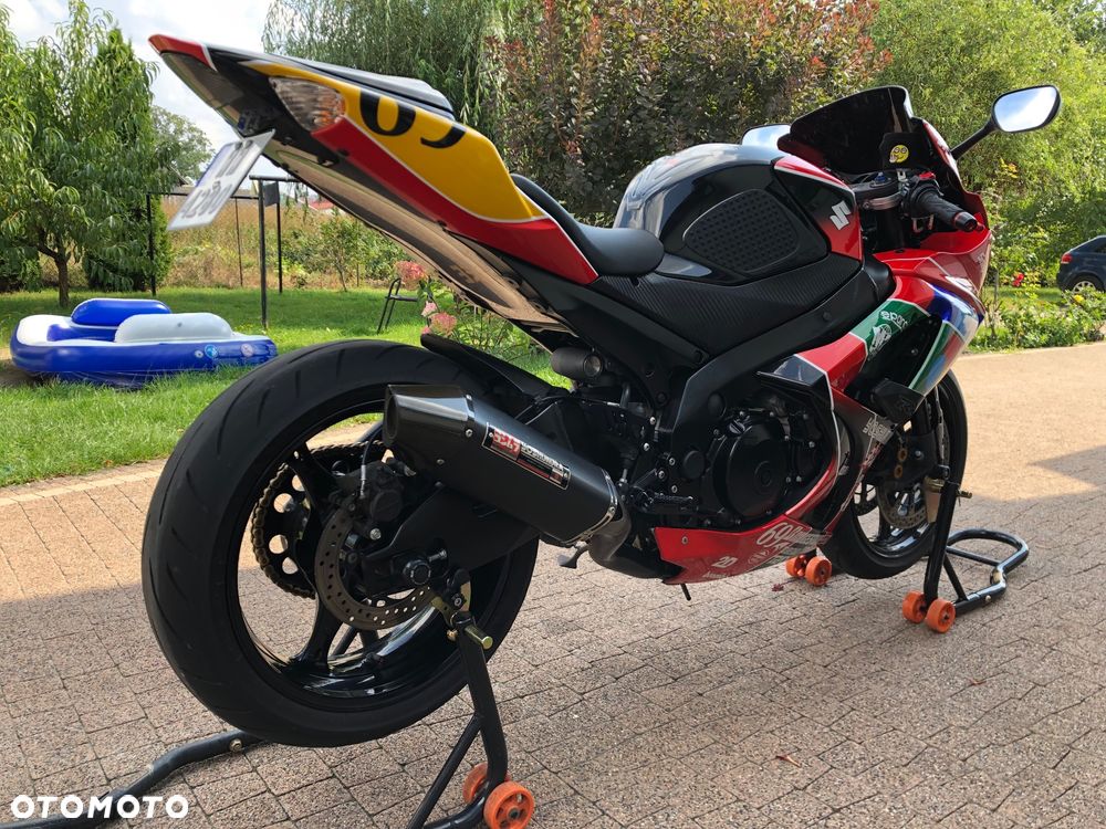 Suzuki GSX-R - 16