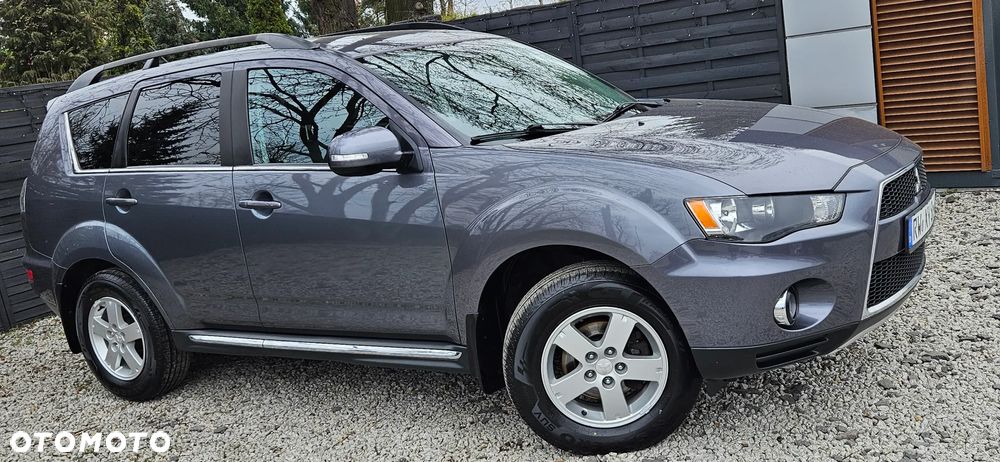 Mitsubishi Outlander 2.0 DI-D 4WD Intense - 22